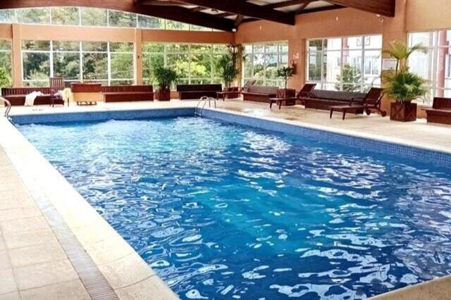 Apartamento No Residencial Village No Centro De Gramado, Com Piscina Aquecida E Hidromassagem Buitenkant foto